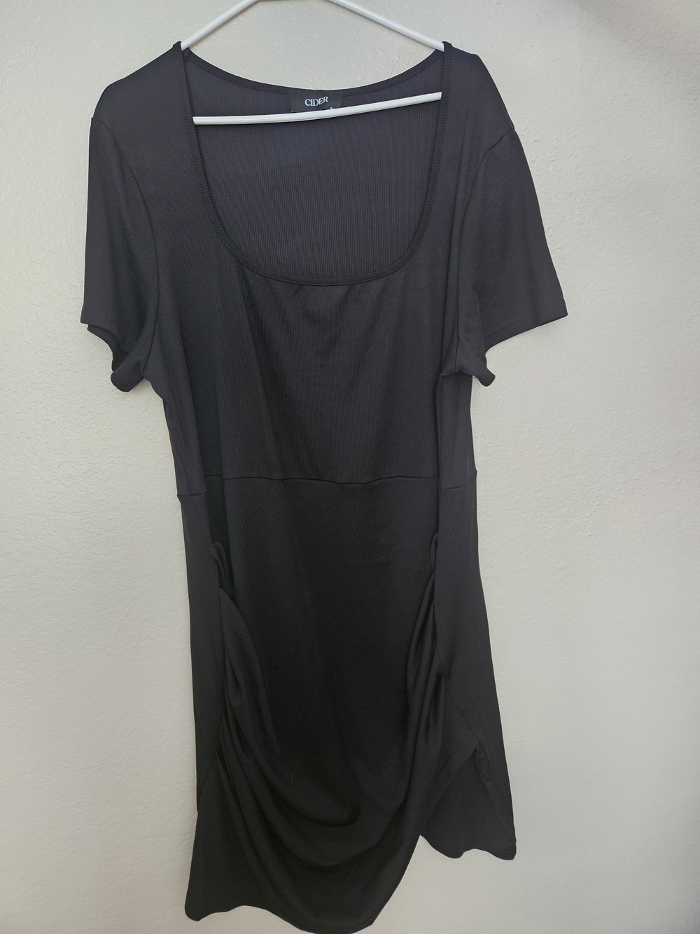 Cider Black Midi Dress with Short Sleeves - Picture 6 of 7